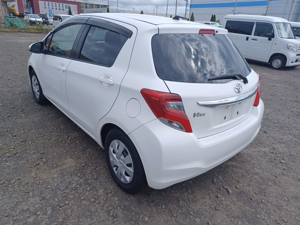 TOYOTA VITZ