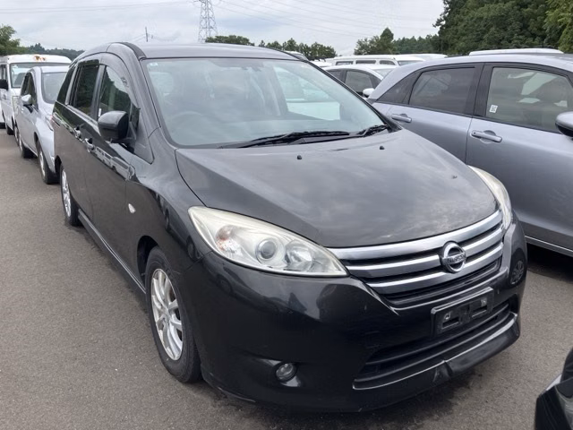 Nissan Lafesta