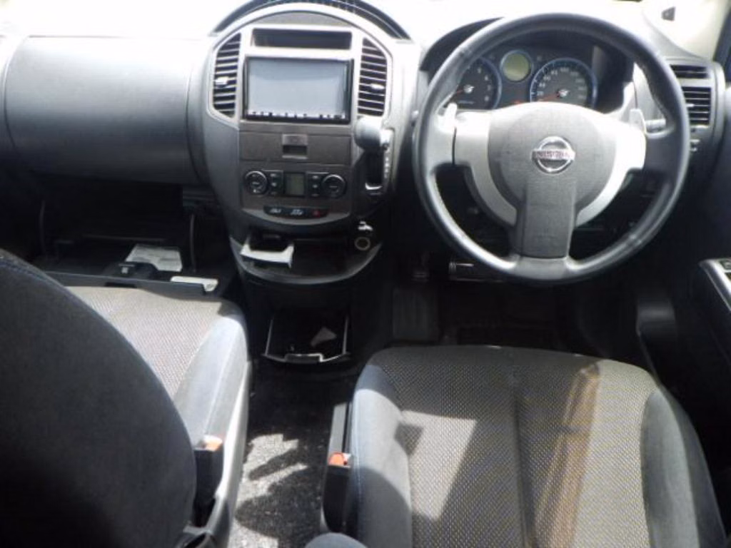 NISSAN LAFESTA