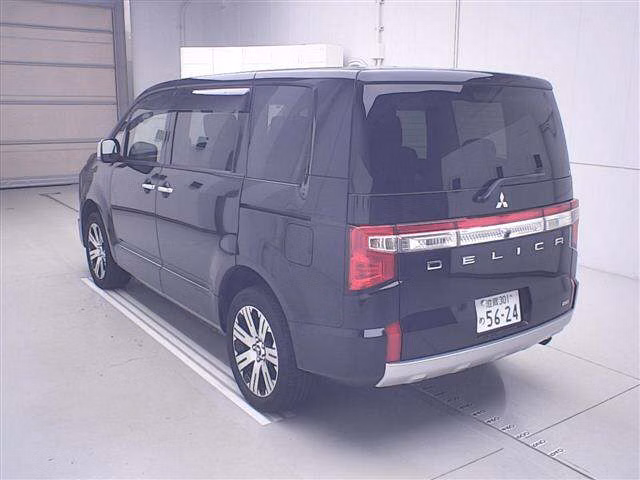 MITSUBISHI DELICA D:5