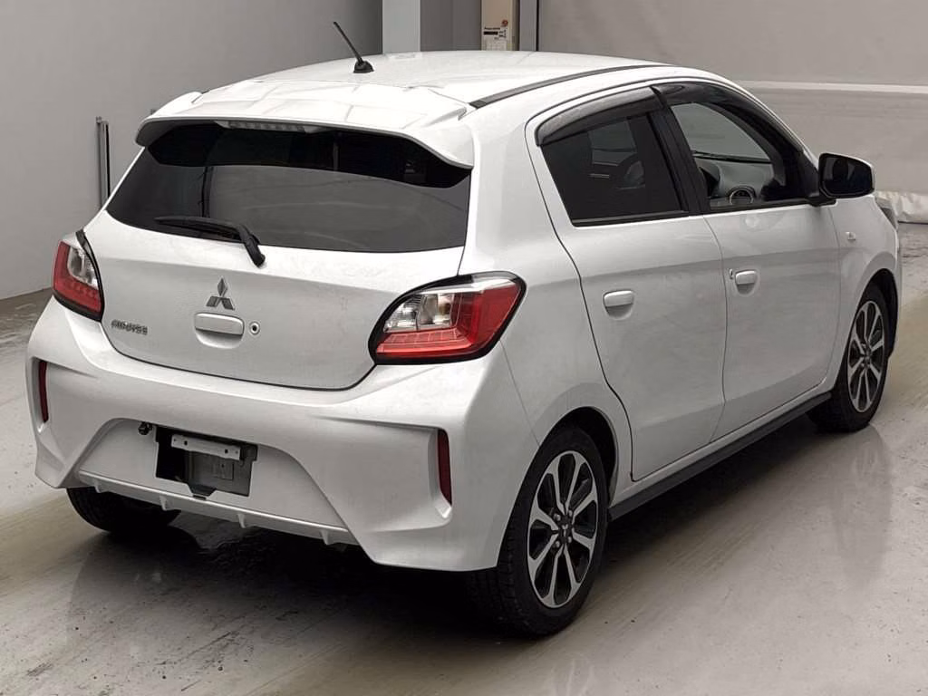 MITSUBISHI MIRAGE