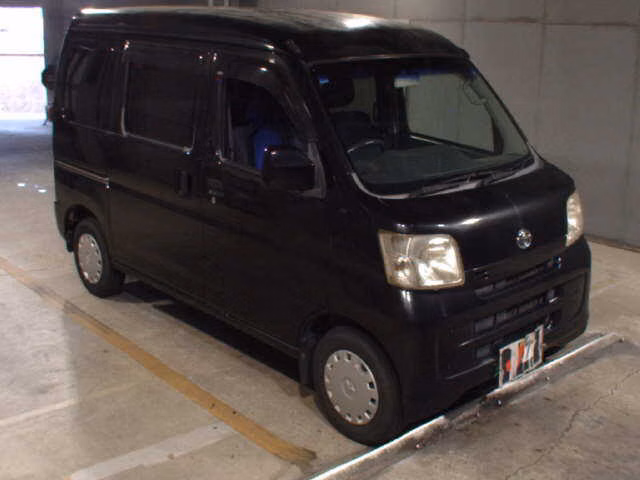 TOYOTA PIXIS VAN