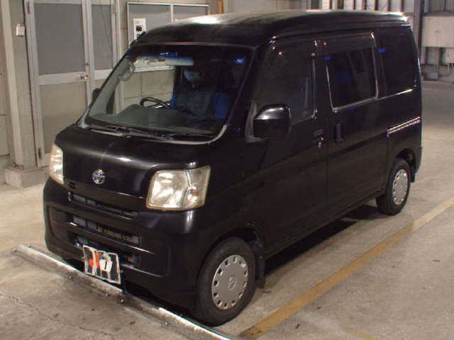 TOYOTA PIXIS VAN