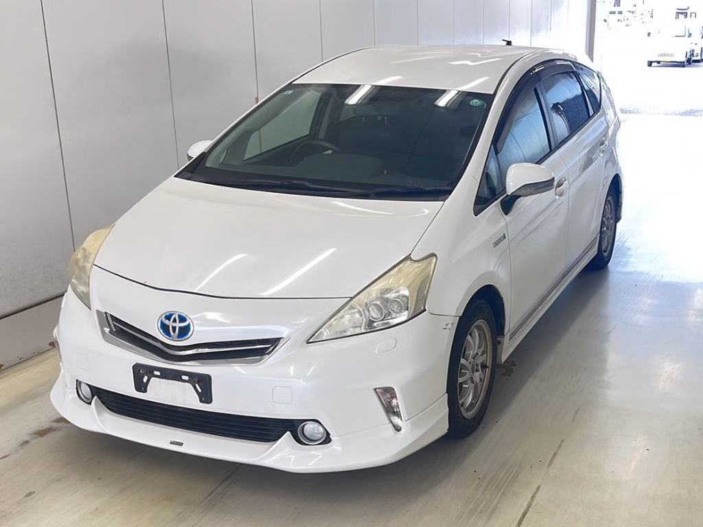 TOYOTA PRIUS ALPHA