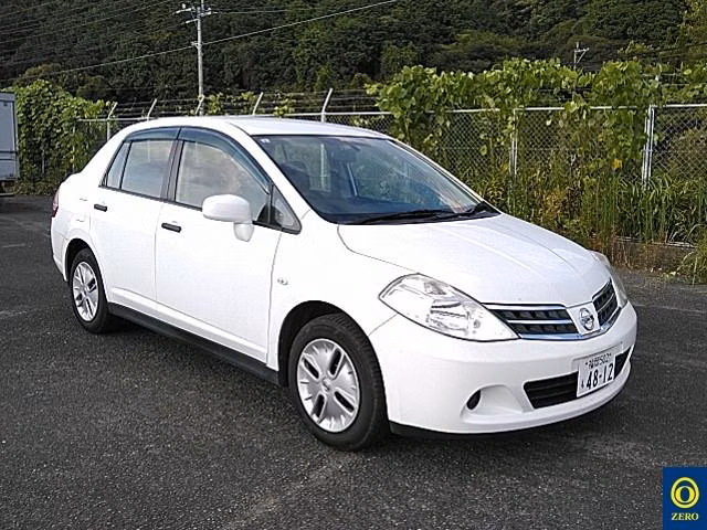 NISSAN TIIDA LATIO