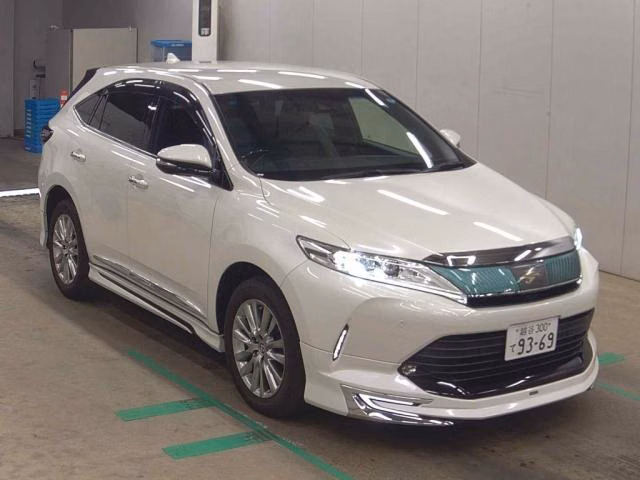 TOYOTA HARRIER