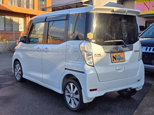 MITSUBISHI EK SPACE