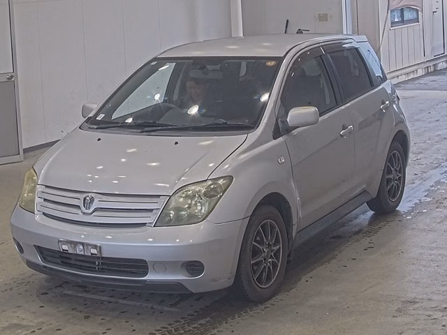 TOYOTA IST
