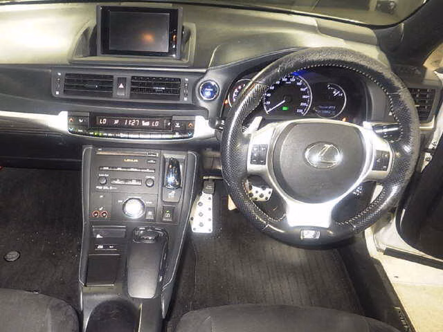 LEXUS CT200H