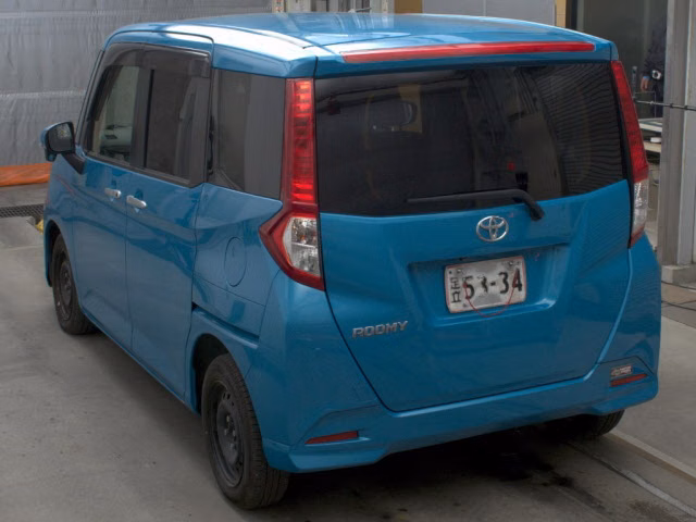 TOYOTA ROOMY