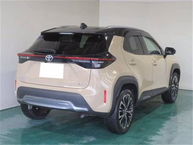 TOYOTA YARIS CROSS