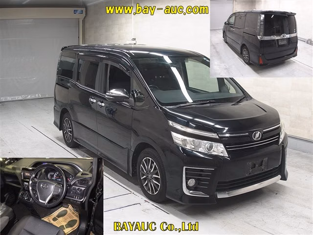 TOYOTA VOXY