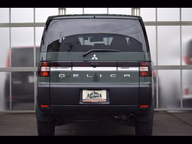 MITSUBISHI DELICA D:5