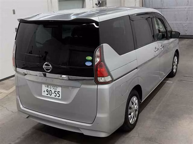 NISSAN SERENA