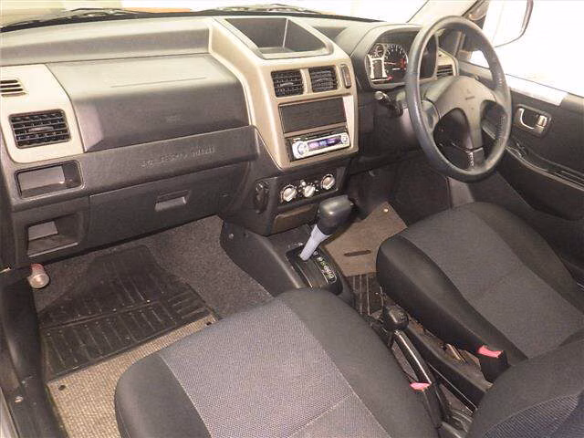 MITSUBISHI PAJERO MINI