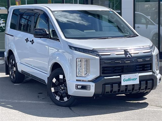 Mitsubishi Delica D:5