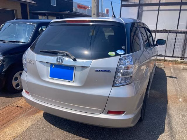HONDA FIT SHUTTLE
