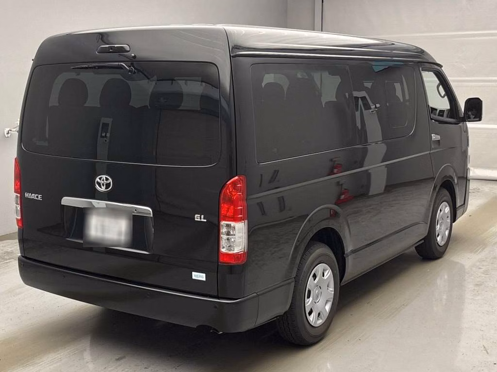 TOYOTA HIACE