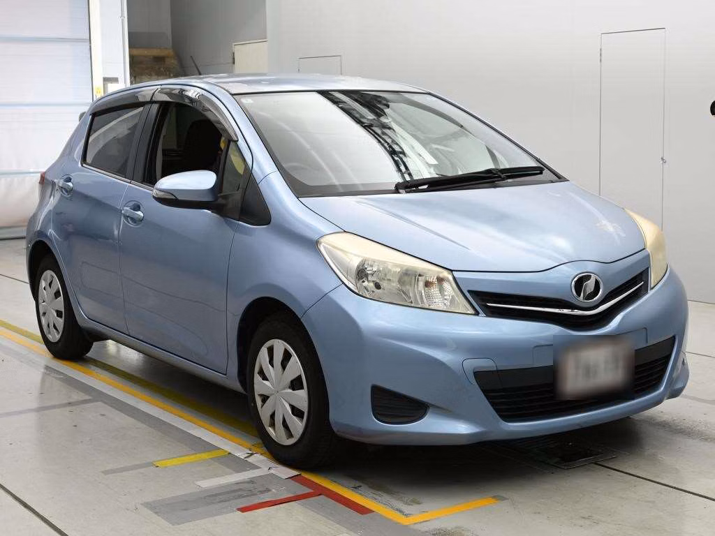 TOYOTA VITZ