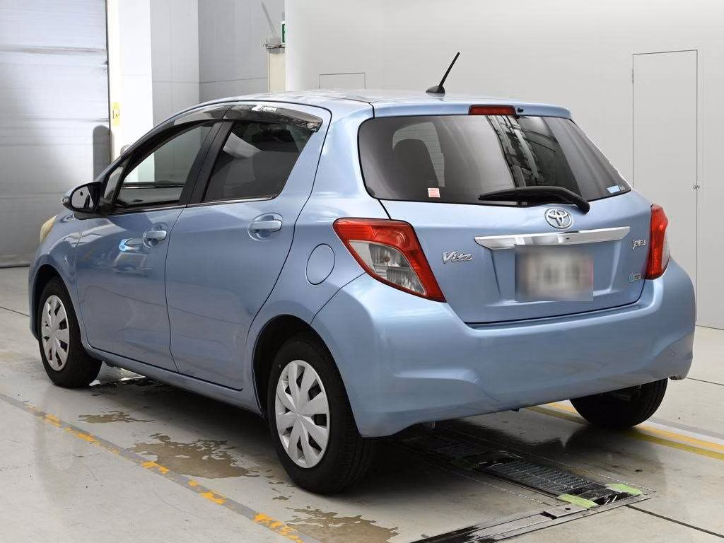 TOYOTA VITZ