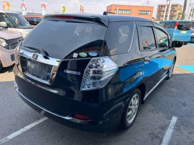 HONDA FIT SHUTTLE