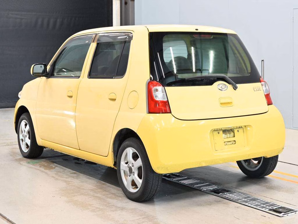 DAIHATSU ESSE