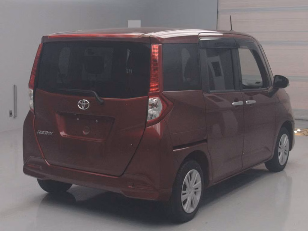 TOYOTA ROOMY
