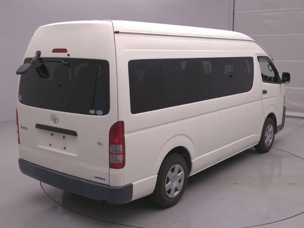 TOYOTA REGIUS ACE
