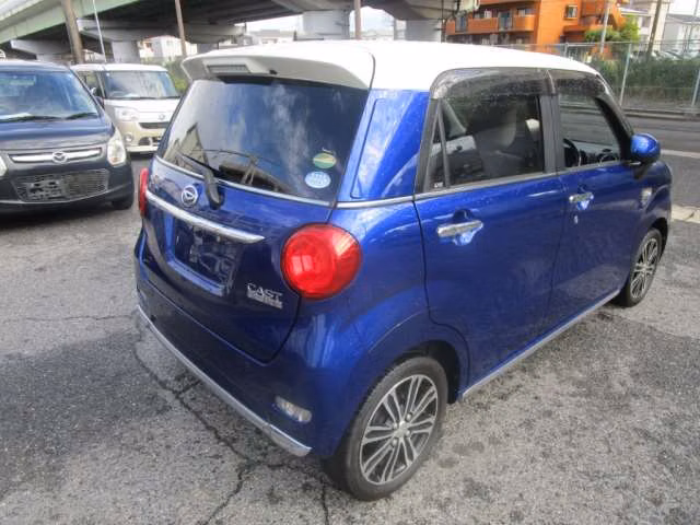 DAIHATSU CAST