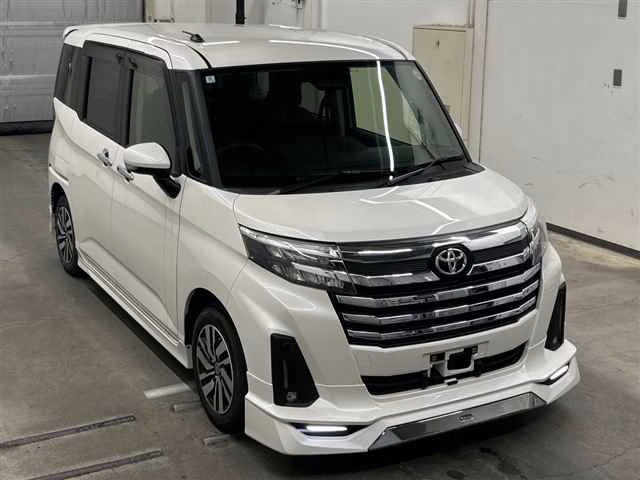 TOYOTA TANK