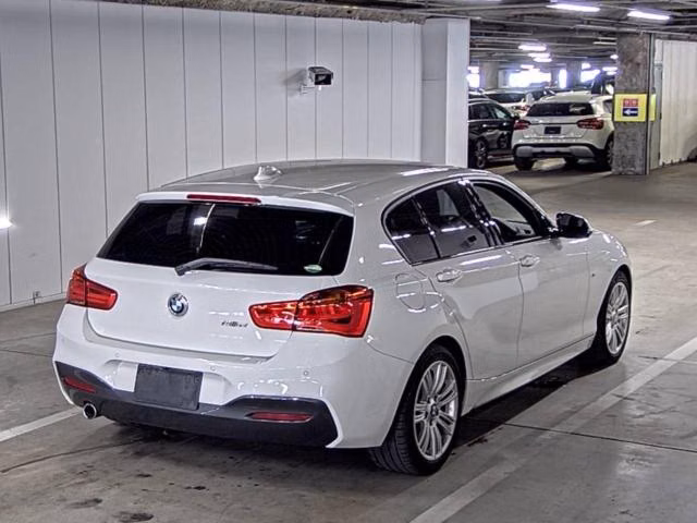BMW 1-SERIES