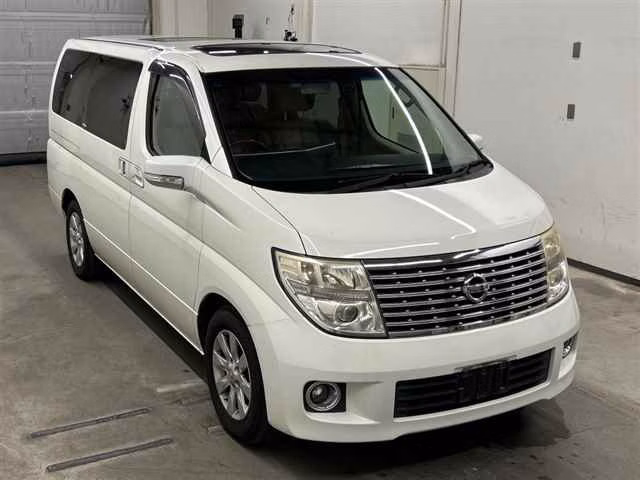 NISSAN ELGRAND