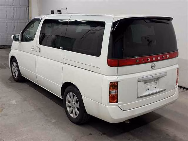 NISSAN ELGRAND