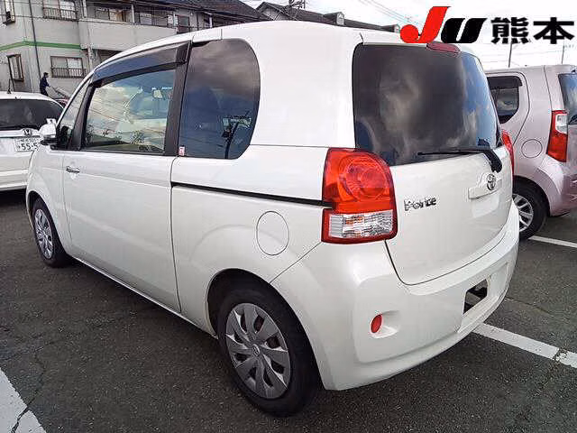 TOYOTA PORTE