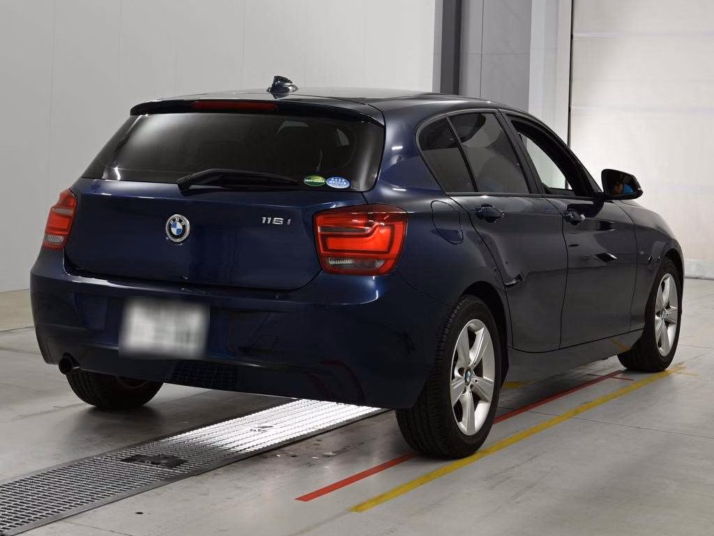 BMW 1-SERIES