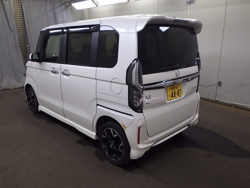HONDA N-BOX