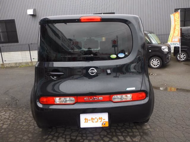 NISSAN CUBE