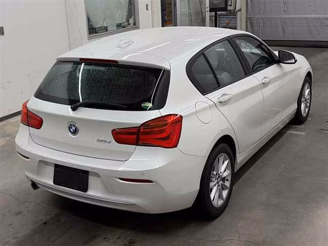 BMW 1-SERIES