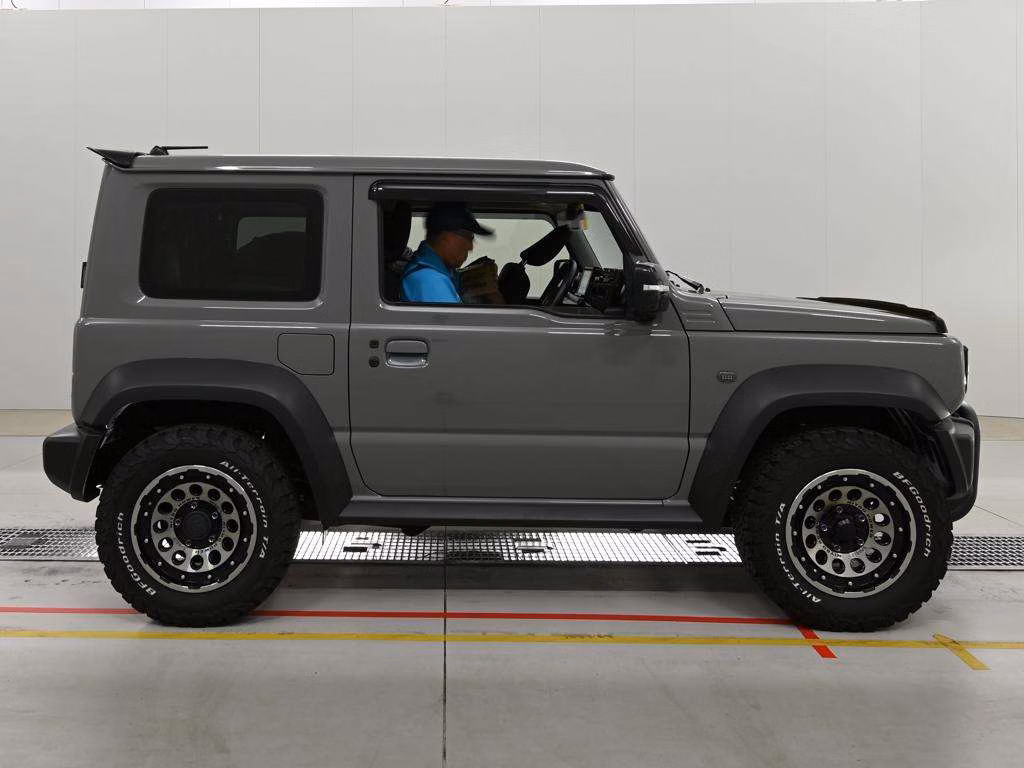 SUZUKI JIMNY SIERRA