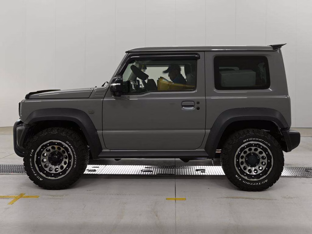 SUZUKI JIMNY SIERRA