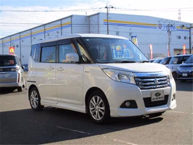 MITSUBISHI DELICA D:2
