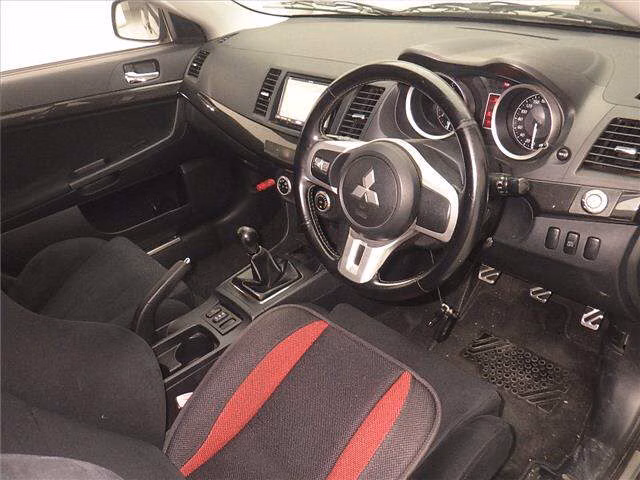 MITSUBISHI LANCER EVOLUTION