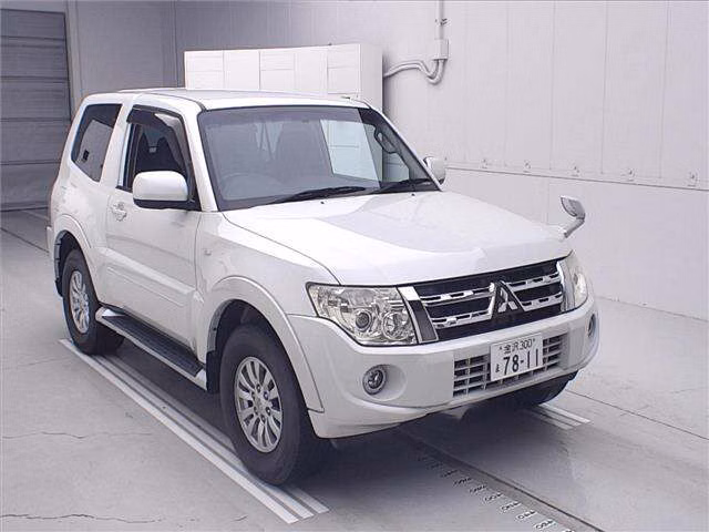 MITSUBISHI PAJERO