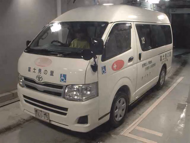 TOYOTA REGIUS ACE