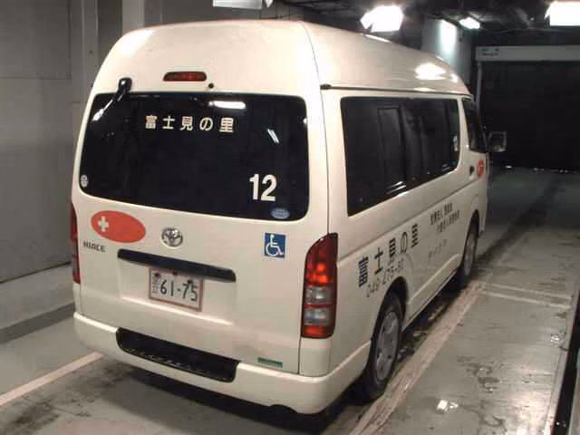 TOYOTA REGIUS ACE
