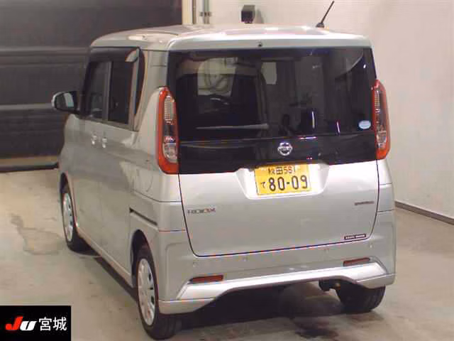 NISSAN ROOX