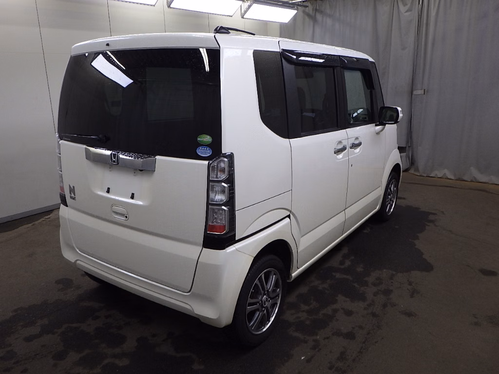 HONDA N-BOX