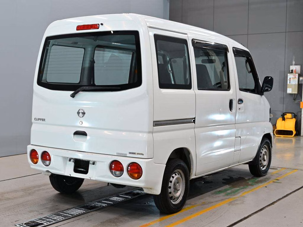NISSAN CLIPPER