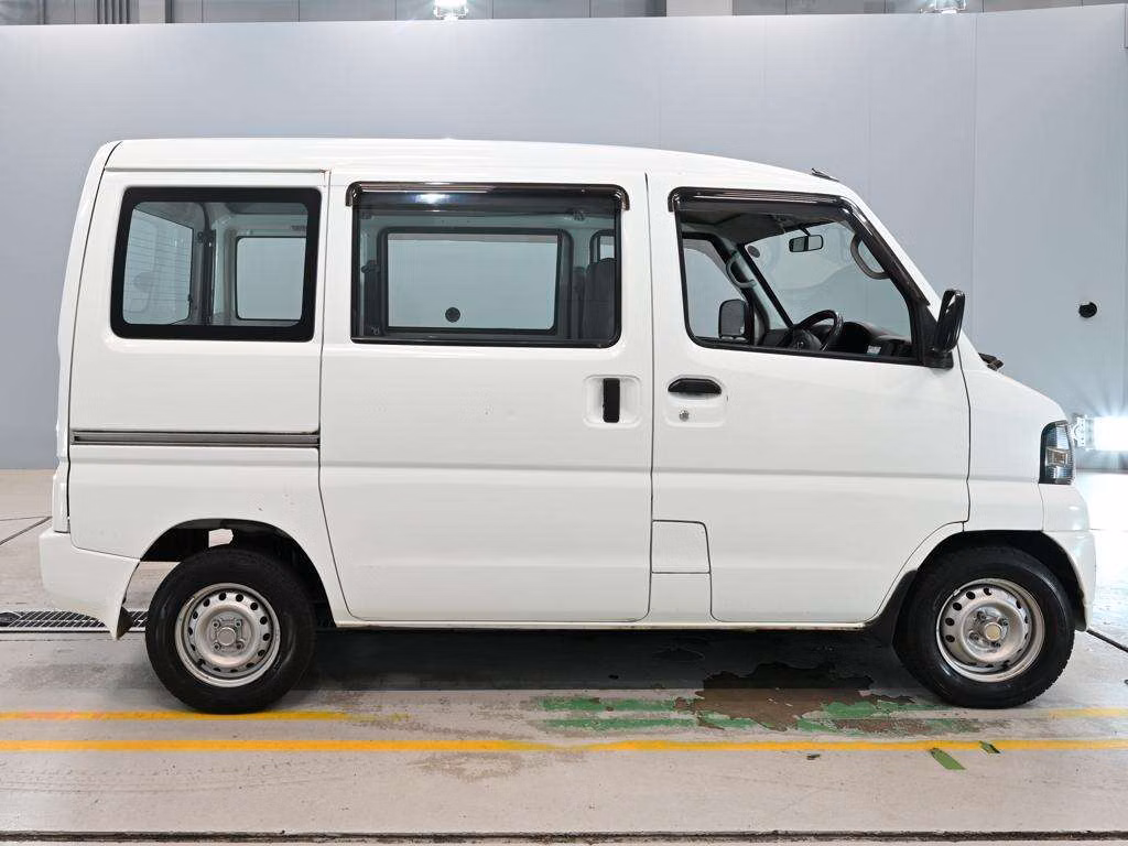 NISSAN CLIPPER