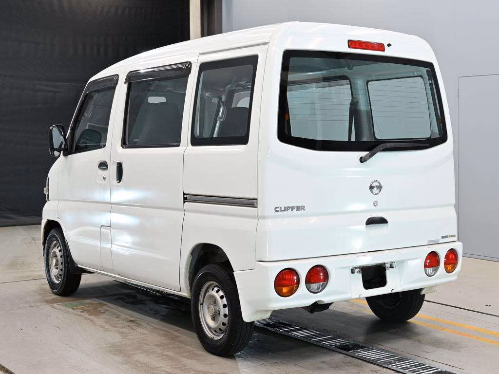 NISSAN CLIPPER